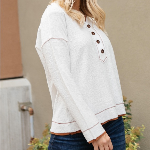 Fine Line Details Top - Picture 9 of 15